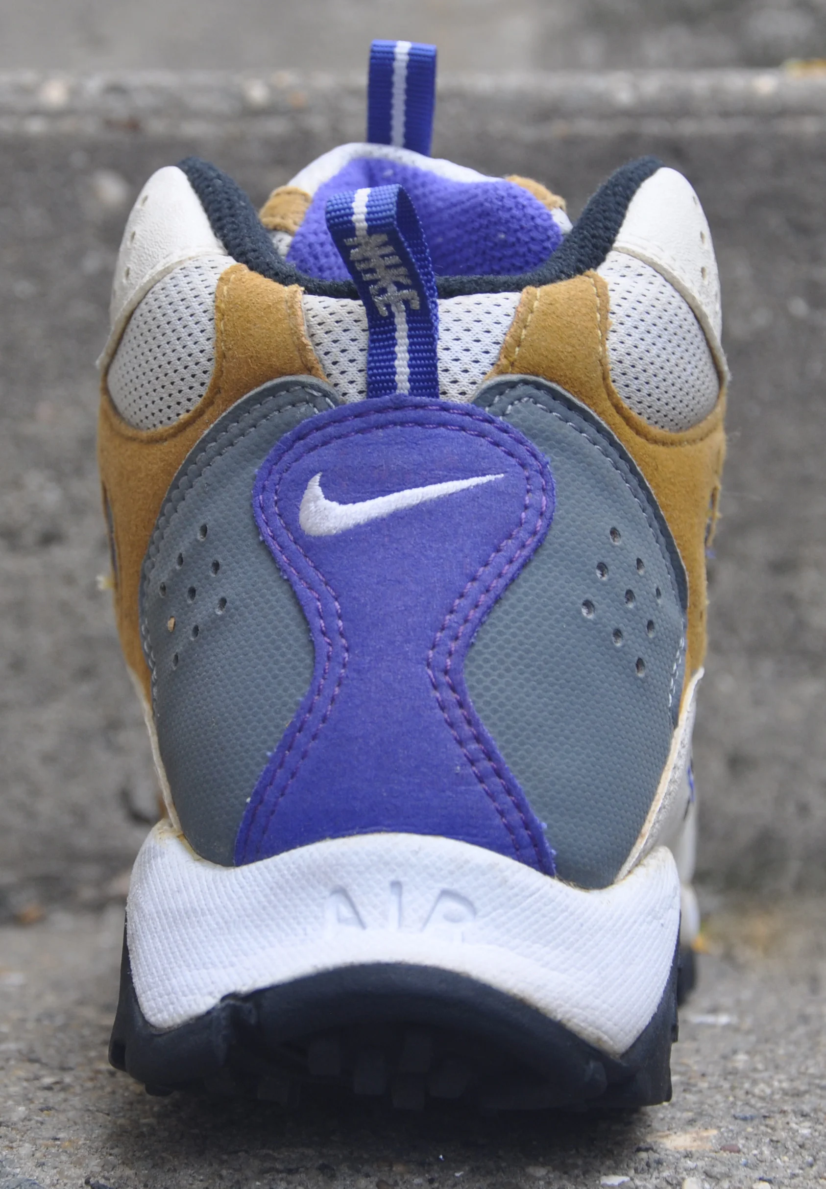Nike Terra Sertig White / Concord / Bronzine (Size 9.5) — RootsBK